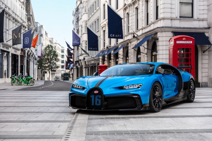 Bugatti Chiron Desktop Wallpaper 4096x2731px