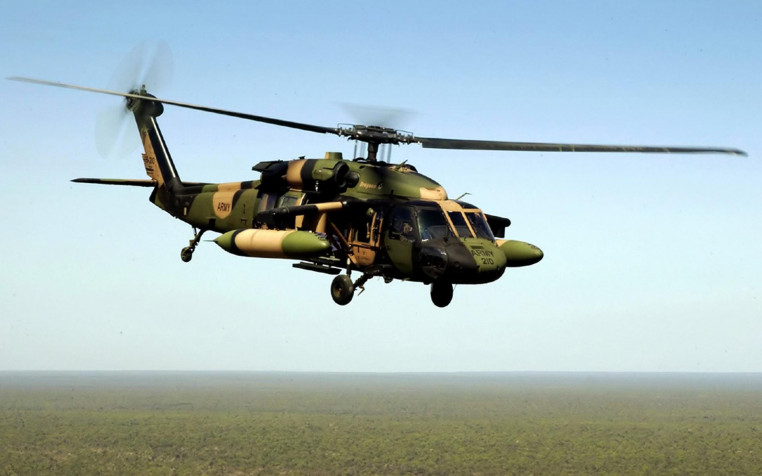 Black Hawk Widescreen HD Wallpaper 1920x1200px