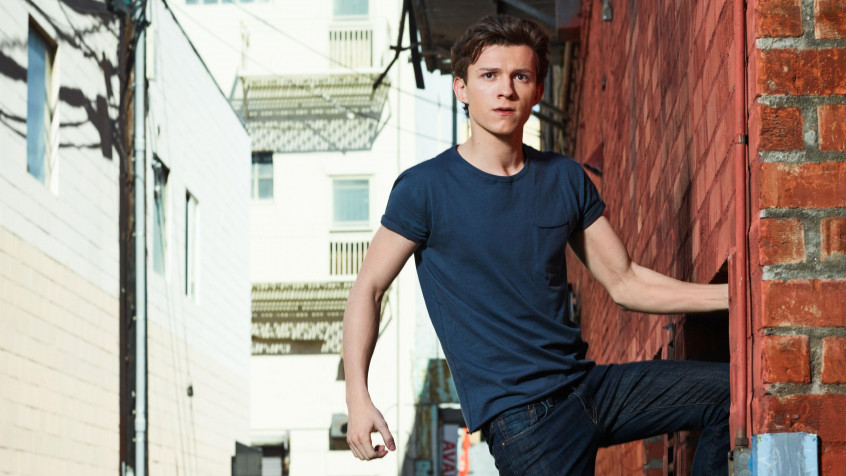 Tom Holland Desktop HD Wallpaper 5260x2959px