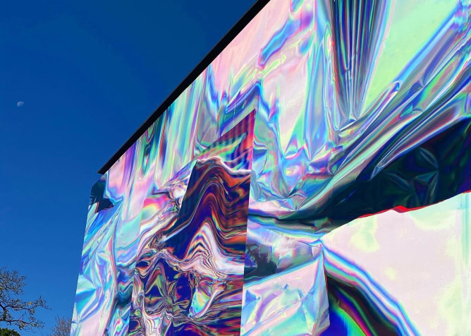 Holo Graffiti Background Image 1440x1025px