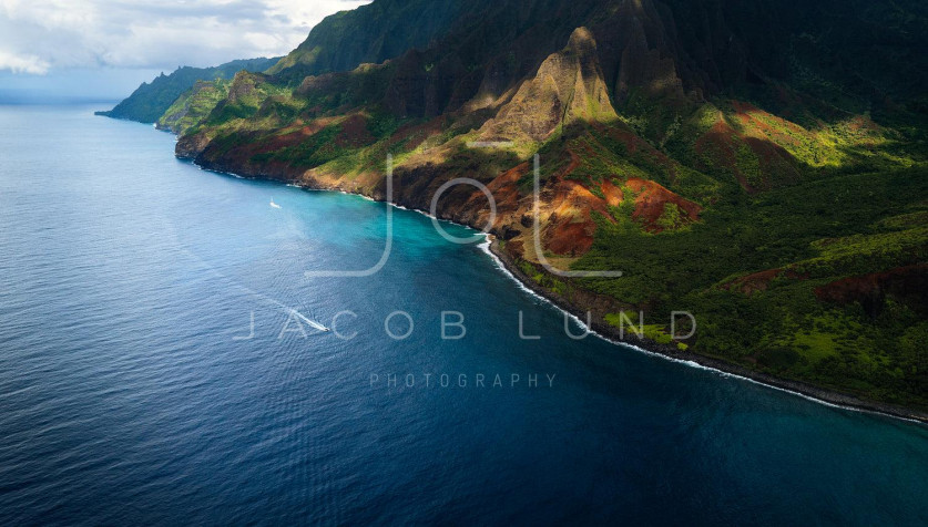 Na Pali Coast Background Image 1500x854px