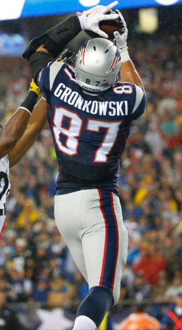 Rob Gronkowski iPhone Background Image 1814x3280px