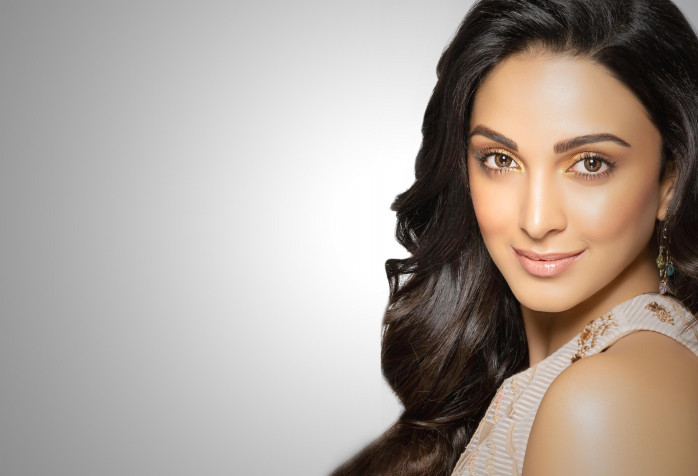 Kiara Advani Desktop Wallpaper 3667x2500px