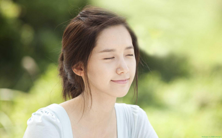 Im Yoonah Widescreen HD Wallpaper 1920x1200px