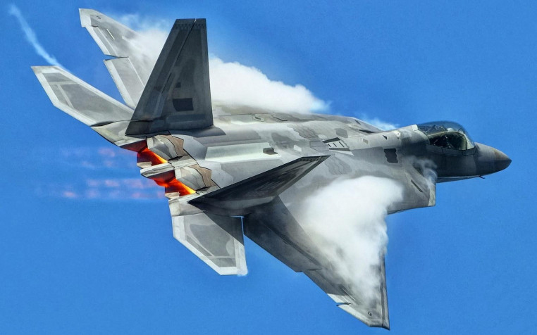 F 22 Raptor HD Background 1600x1000px