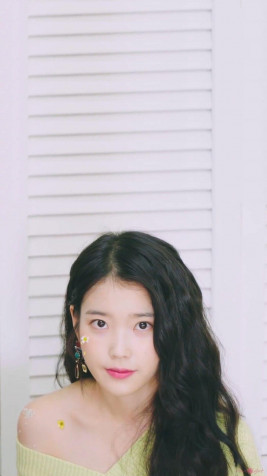 Iu Vogue Android Wallpaper 1152x2048px