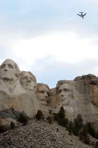 Mount Rushmore National Memoria iPhone Wallpaper Image 1331x2000px