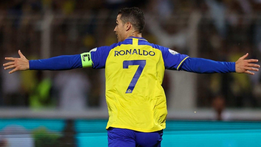 Cristiano Ronaldo Al Nassr Background Image 1600x900px