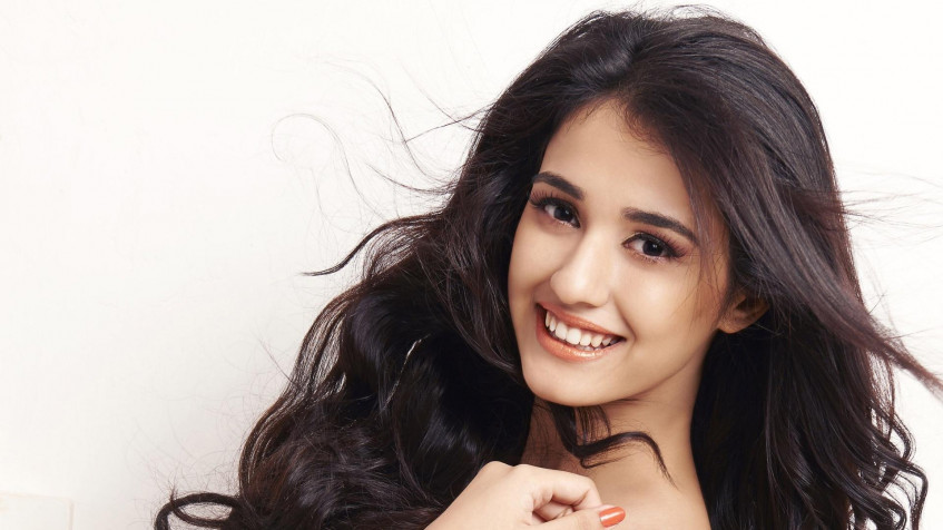 Disha Patani Full HD 1080p Wallpaper 1920x1080px