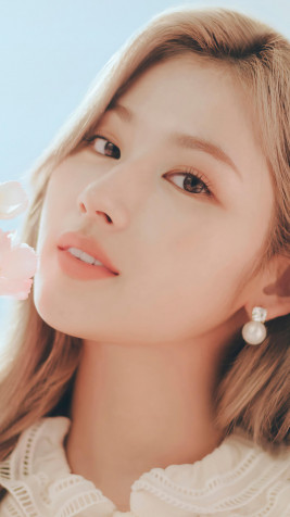 Minatozaki Sana 4k Phone Wallpaper 2160x3840px