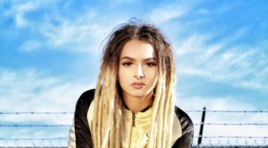 Zhavia Ward Background Image 2250x1248px