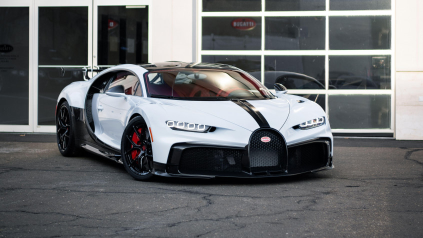 Bugatti HD Background 5120x2880px