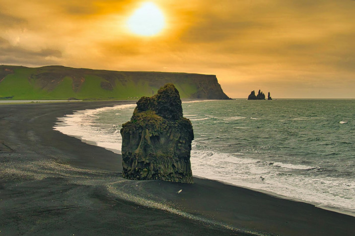 Reynisfjara Iceland Desktop HD Background 1621x1080px