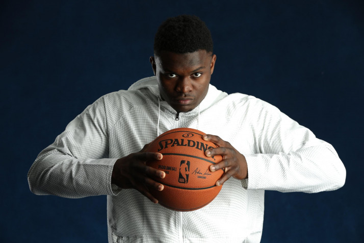 Zion Williamson Desktop HD Wallpaper 2560x1707px