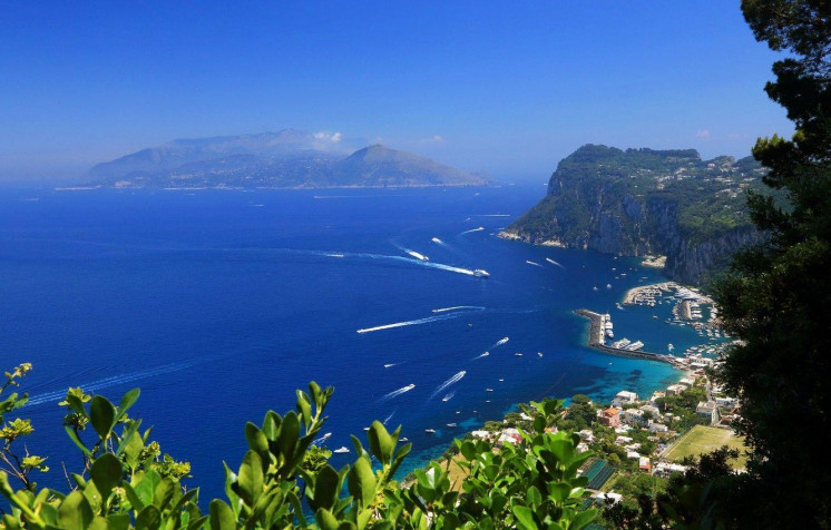 Capri Italy Laptop Wallpaper 1332x850px