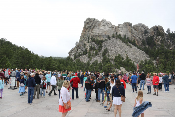 Mount Rushmore National Memoria Desktop HD Wallpaper 6000x4000px