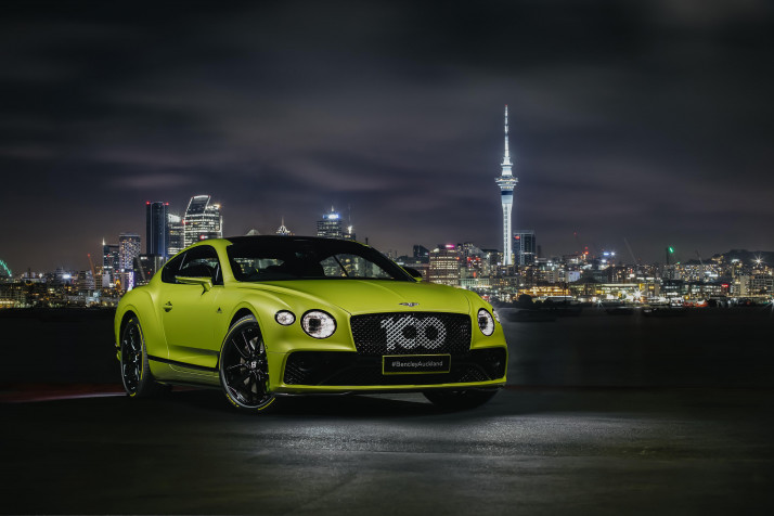 Bentley HD Background 4500x3001px