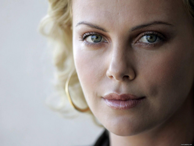 Charlize Theron MacBook Background 1600x1200px