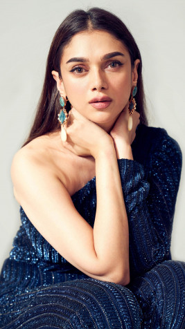 Aditi Rao Hydari 4k Phone Wallpaper 2160x3840px