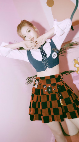 Minatozaki Sana 4k Phone Wallpaper 2160x3840px