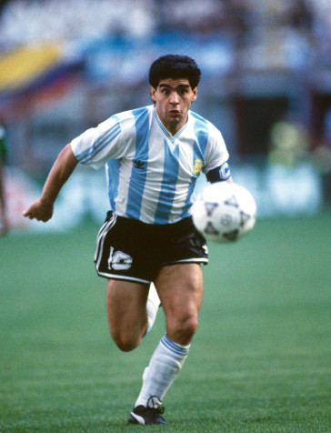 Maradona Android Wallpaper 2690x3518px