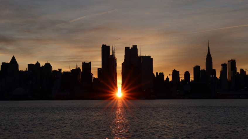 Manhattanhenge Laptop Wallpaper 1600x900px