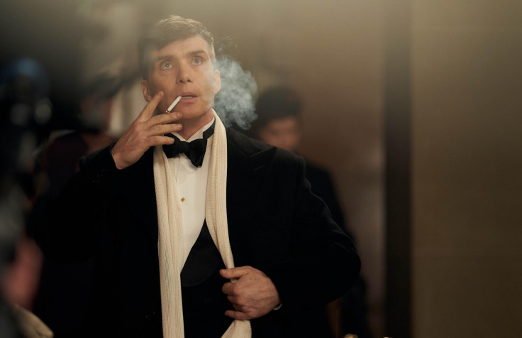 Thomas Shelby Smoking Desktop HD Wallpaper 3000x1940px