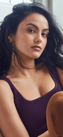 Camila Mendes iPhone 13 Pro Wallpaper 1170x2532px