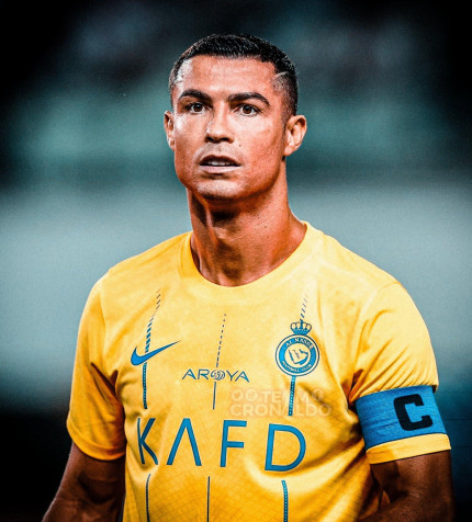 Cristiano Ronaldo Al Nassr Phone Background Image 1725x1910px