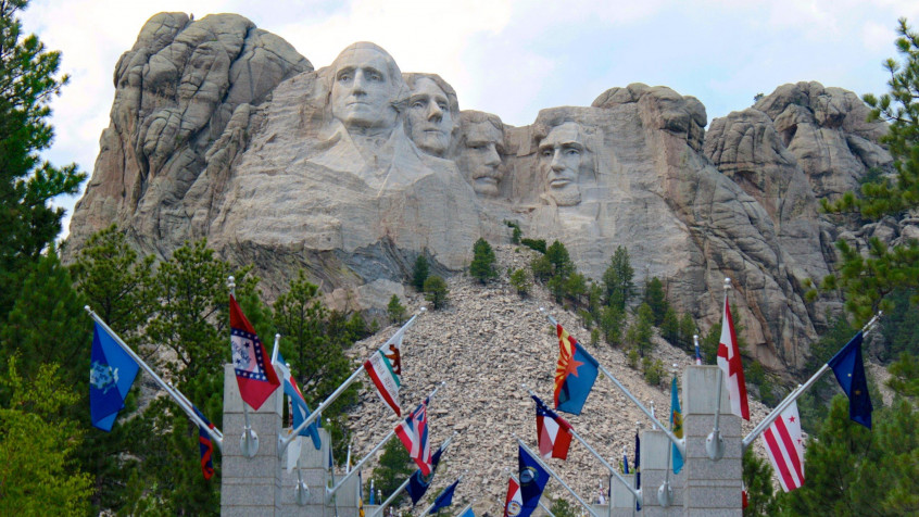 Mount Rushmore National Memoria 2k QHD Wallpaper 2560x1440px