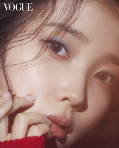 Iu Vogue Android Wallpaper 1124x1400px