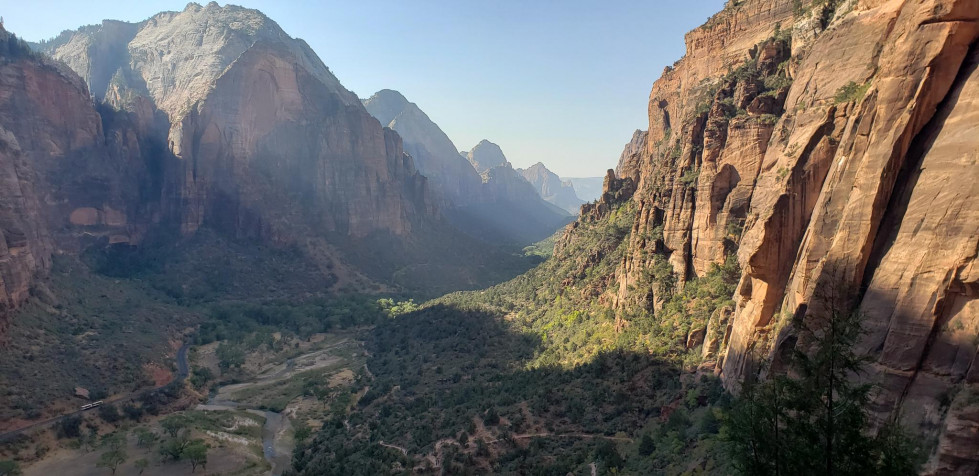 Zion National Park MacBook Background 2048x996px