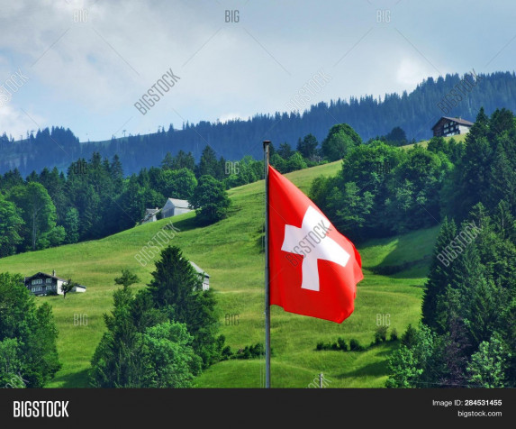 Switzerland Flag MacBook Background 1500x1245px