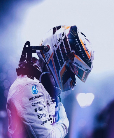 Lewis Hamilton Wallpaper for iPhone 1080x1314px