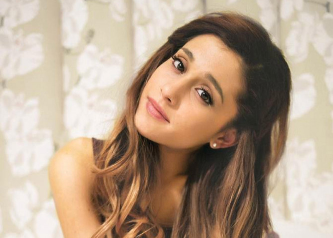 Cute Ariana Grande HD Wallpaper 2745x1958px