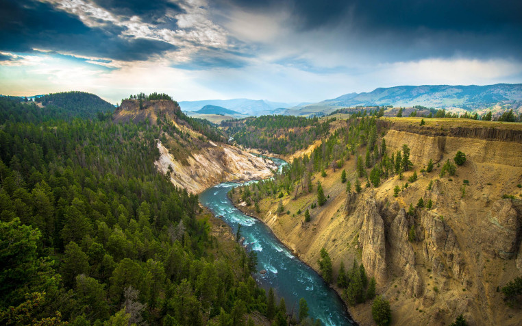 Yellowstone National Park Retina Widescreen Wallpaper 2880x1800px