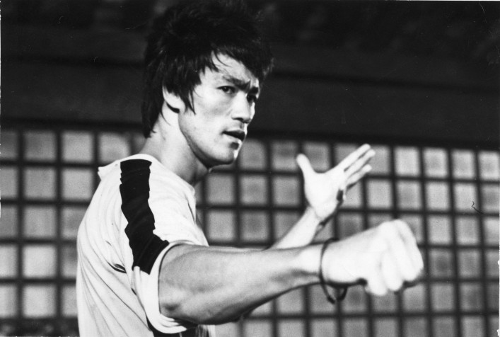 Bruce Lee Desktop Background 2918x1965px