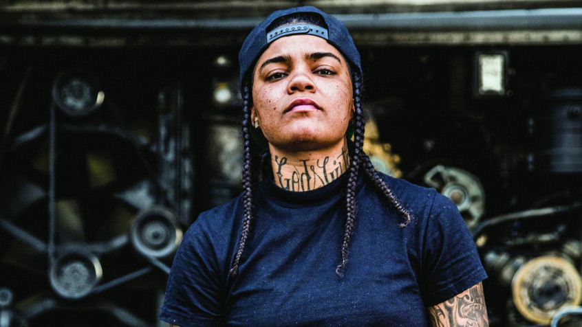 Young M A Background Image 2048x1152px