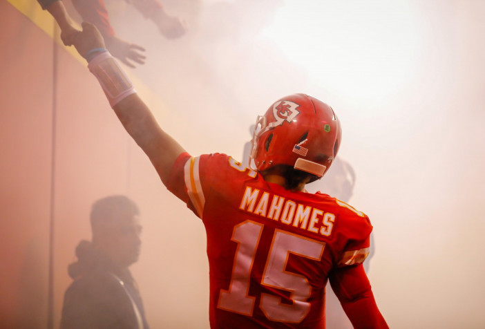 Patrick Mahomes MacBook Wallpaper 3200x2169px