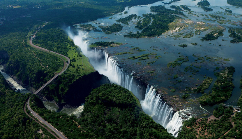 Victoria Falls Desktop Background 1920x1100px