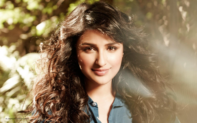 Parineeti Chopra Widescreen HD Wallpaper 1920x1200px