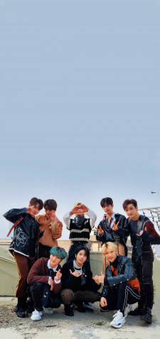 Stray Kids iPhone Wallpaper 1080x2280px