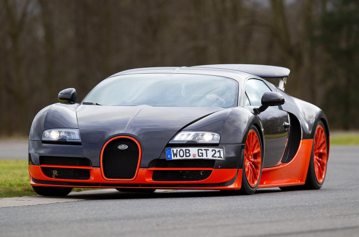 Bugatti Veyron Wallpaper Image 1600x1060px