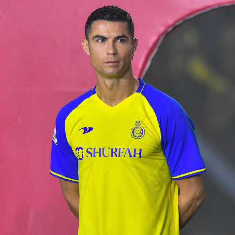 Cristiano Ronaldo Al Nassr Phone HD Background 1200x1200px