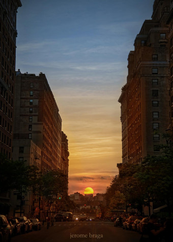 Manhattanhenge Android Wallpaper 1242x1738px