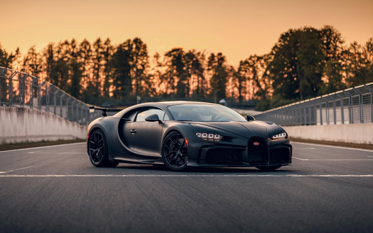 Bugatti Chiron Retina Widescreen Wallpaper 2880x1800px