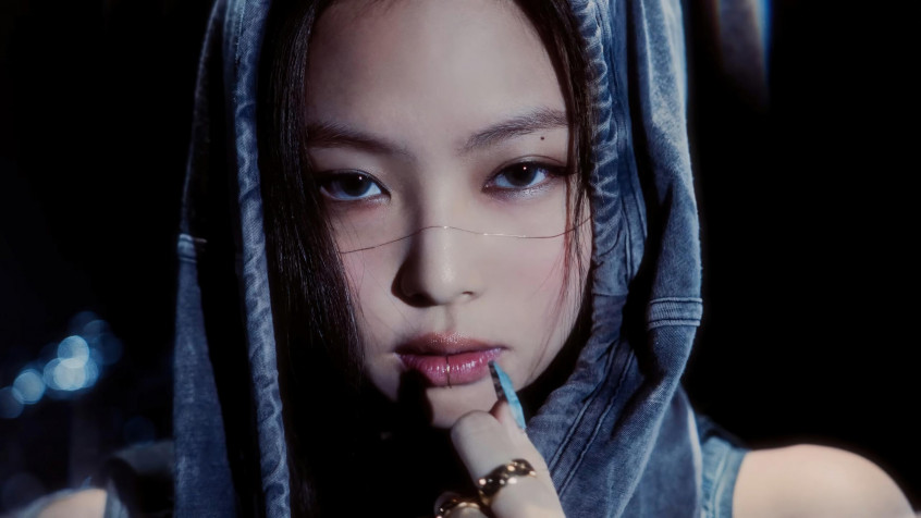 Jennie 2k QHD Wallpaper 2560x1440px