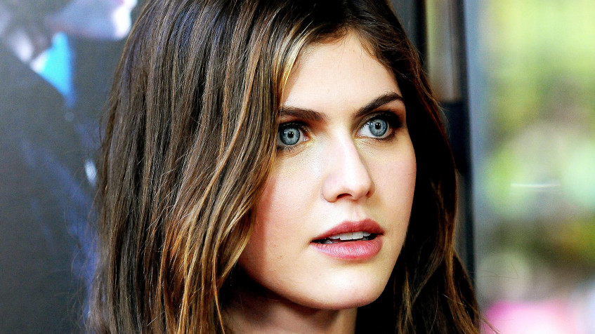 Alexandra Daddario Full HD 1080p Wallpaper 1920x1080px