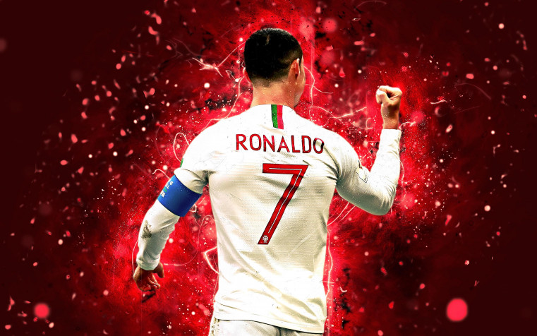 Cristiano Ronaldo Desktop Background 3840x2400px