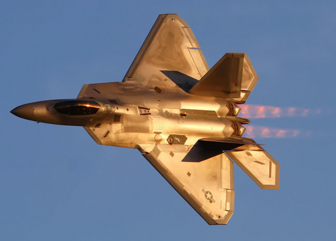 F 22 Raptor MacBook Wallpaper 2048x1467px